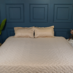 Sustainable Style Bed Spread with 2 Pillow Covers | Geometric Grid